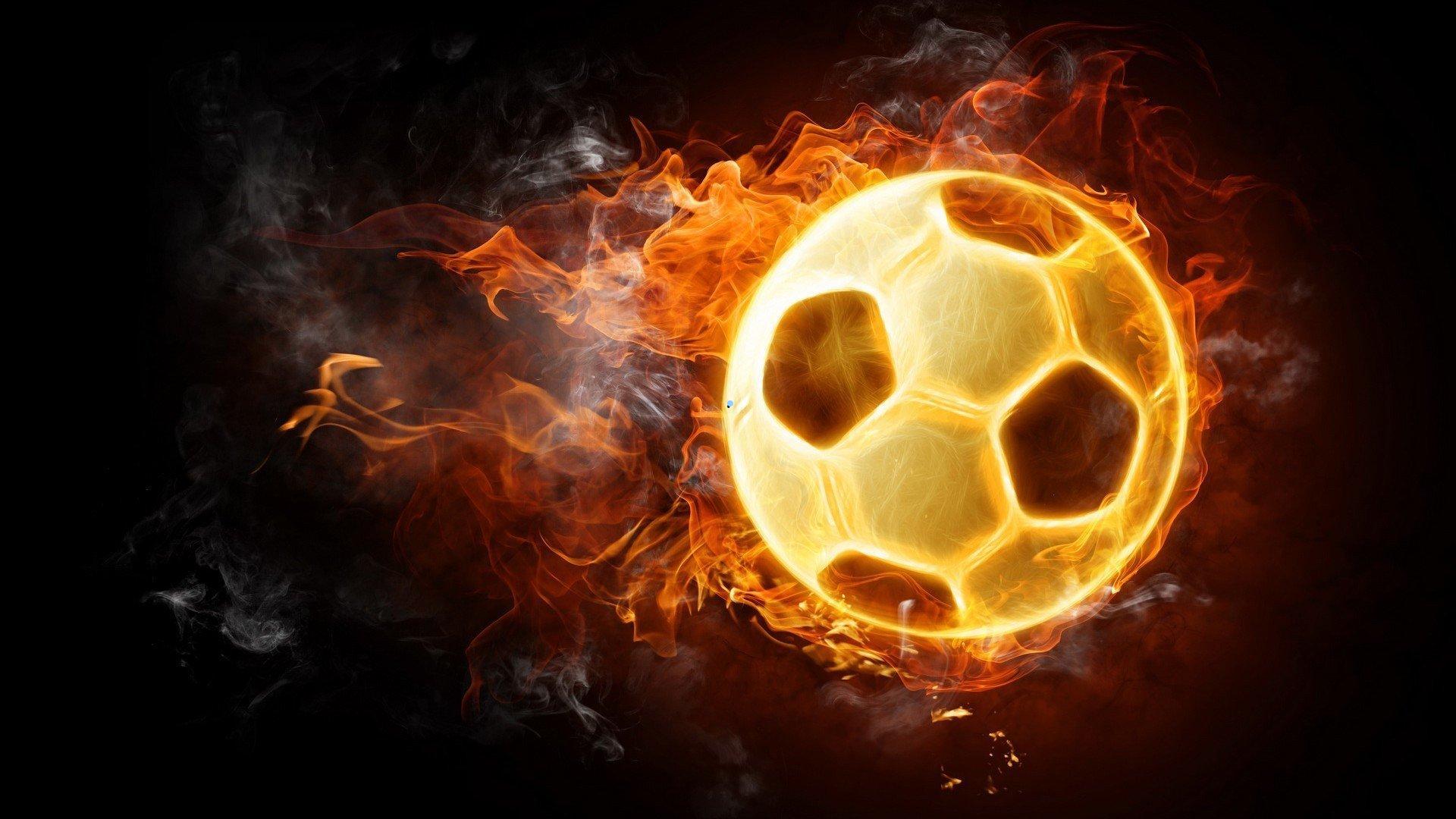 刘易斯自信中场位置发挥核心作用,瓜帅默契认可其比赛掌控力