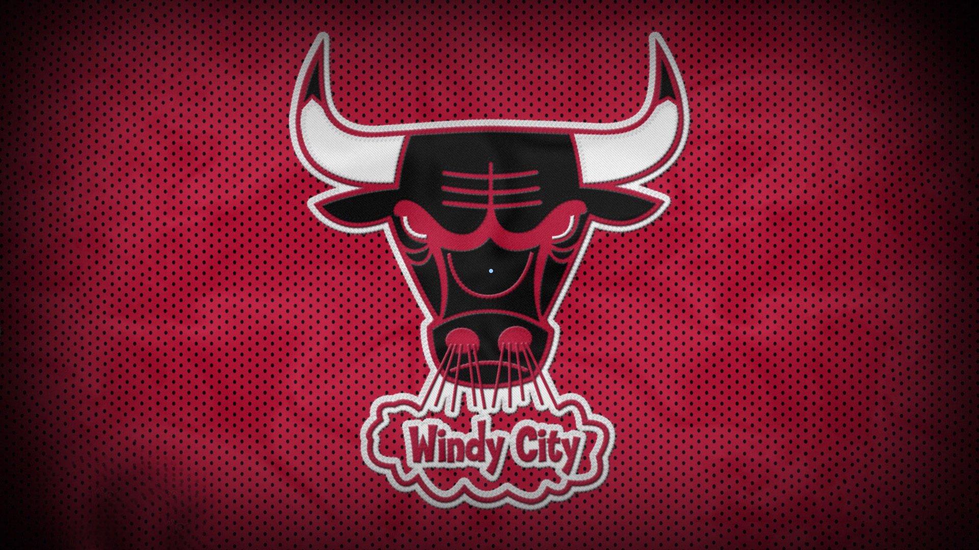 埃斯特旺关键射门失良机 VAR裁定越位引爆争议